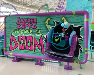 15' Invader Zim Ride Entrance Photo Opp
