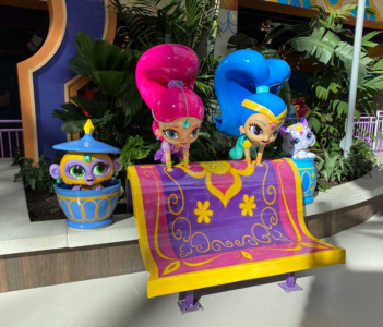 Photo Opp featuring Shimmer, Shine, Tala, and Nahal Characters