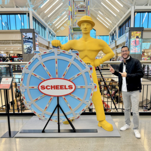 Scheels Golden Driller Photo Opp